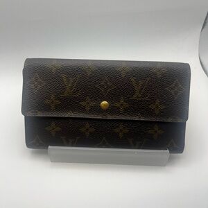 Louis Vuitton Monogram International Wallet